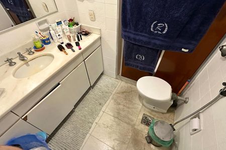 Apartamento à venda com 167m², 4 quartos e 2 vagasBanheiro Social