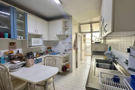 Apartamento à venda com 167m², 4 quartos e 2 vagasCozinha