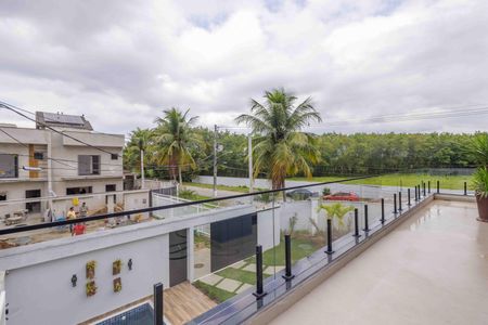 Casa à venda com 212m², 4 quartos e 3 vagas Casa à venda com 212m², 4 quartos e 3 vagasVaranda da Suíte 1