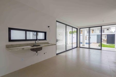 Casa à venda com 212m², 4 quartos e 3 vagas Casa à venda com 212m², 4 quartos e 3 vagasCozinha