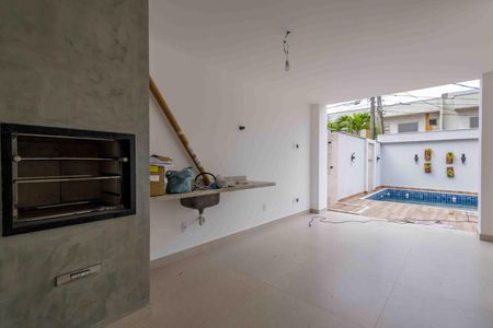 Casa à venda com 212m², 4 quartos e 3 vagas Casa à venda com 212m², 4 quartos e 3 vagasÁrea Gourmet