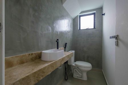 Casa à venda com 212m², 4 quartos e 3 vagas Casa à venda com 212m², 4 quartos e 3 vagasLavabo 1