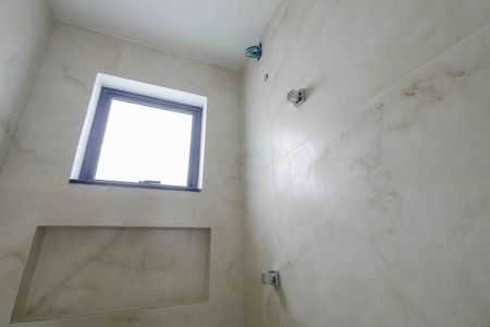 Casa à venda com 212m², 4 quartos e 3 vagas Casa à venda com 212m², 4 quartos e 3 vagasBanheiro da Suíte 3