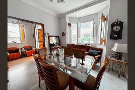 Casa à venda com 120m², 4 quartos e 2 vagas