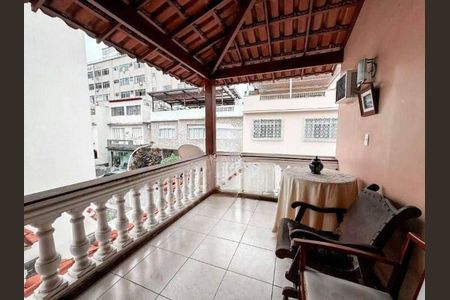 Casa à venda com 120m², 4 quartos e 2 vagas