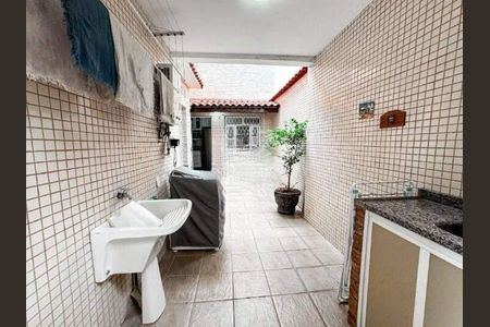 Casa à venda com 120m², 4 quartos e 2 vagas