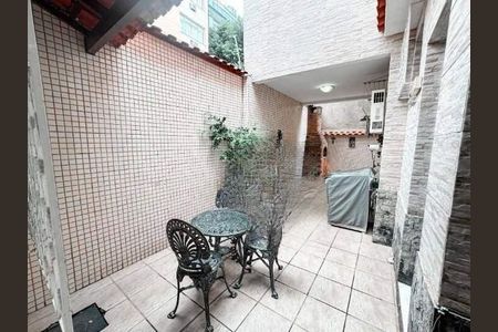Casa à venda com 120m², 4 quartos e 2 vagas