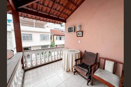 Casa à venda com 120m², 4 quartos e 2 vagas