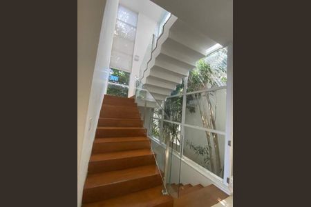 Casa à venda com 560m², 4 quartos e 2 vagas