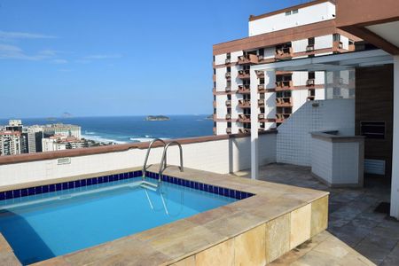 Apartamento à venda com 222m², 3 quartos e 3 vagasPiscina Cobertura