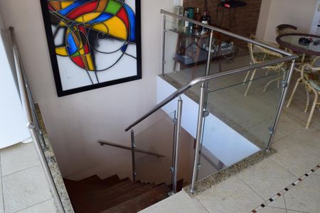 Apartamento à venda com 222m², 3 quartos e 3 vagasEscada Cobertura