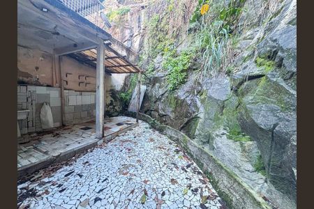 Casa à venda com 70m², 2 quartos e sem vaga