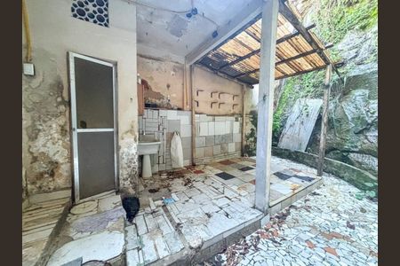 Casa à venda com 70m², 2 quartos e sem vaga
