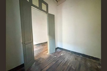 Casa à venda com 70m², 2 quartos e sem vaga