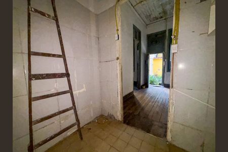 Casa à venda com 70m², 2 quartos e sem vaga