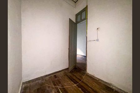 Casa à venda com 70m², 2 quartos e sem vaga