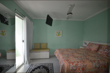 Casa de condomínio para alugar com 400m², 3 quartos e 4 vagasSuíte