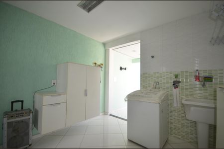 Casa de condomínio para alugar com 400m², 3 quartos e 4 vagasÁrea de Serviço