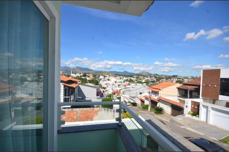 Casa de condomínio para alugar com 400m², 3 quartos e 4 vagasVaranda do Quarto 1