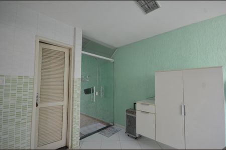 Casa de condomínio para alugar com 400m², 3 quartos e 4 vagasÁrea de Serviço