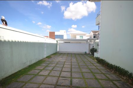 Casa de condomínio para alugar com 400m², 3 quartos e 4 vagasGaragem