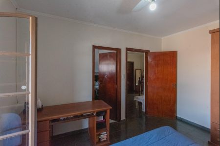 Casa à venda com 200m², 3 quartos e 3 vagas Casa à venda com 200m², 3 quartos e 3 vagasSuíte 2