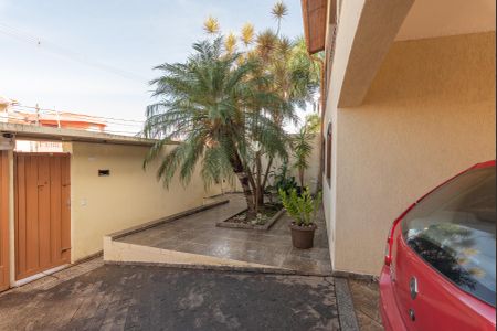 Casa à venda com 200m², 3 quartos e 3 vagas Casa à venda com 200m², 3 quartos e 3 vagasGaragem