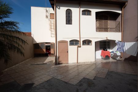 Casa à venda com 200m², 3 quartos e 3 vagas Casa à venda com 200m², 3 quartos e 3 vagasÁrea comum