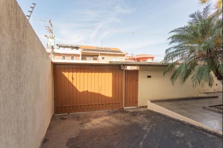 Casa à venda com 200m², 3 quartos e 3 vagas Casa à venda com 200m², 3 quartos e 3 vagasGaragem