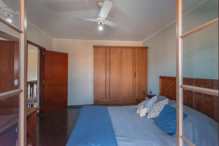 Casa à venda com 200m², 3 quartos e 3 vagas Casa à venda com 200m², 3 quartos e 3 vagasSuíte 2