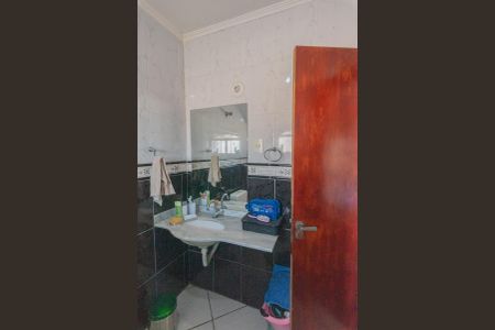 Casa à venda com 200m², 3 quartos e 3 vagas Casa à venda com 200m², 3 quartos e 3 vagasBanheiro da Suíte 2