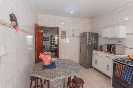 Casa à venda com 200m², 3 quartos e 3 vagas Casa à venda com 200m², 3 quartos e 3 vagasCozinha
