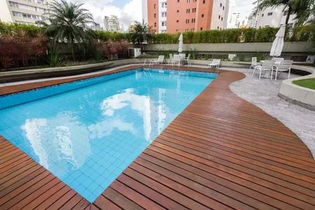 Apartamento à venda com 421m², 3 quartos e 4 vagasPiscina