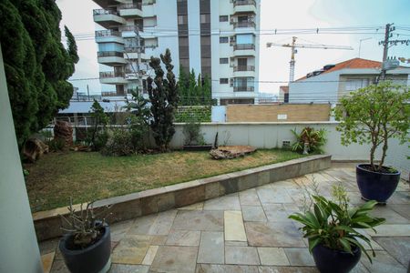 Casa à venda com 320m², 4 quartos e 4 vagas Casa à venda com 320m², 4 quartos e 4 vagasSala vista