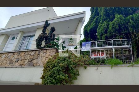 Casa à venda com 320m², 4 quartos e 4 vagas