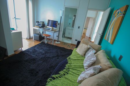 Casa à venda com 320m², 4 quartos e 4 vagas Casa à venda com 320m², 4 quartos e 4 vagasSuíte 3