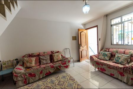 Casa à venda com 120m², 2 quartos e 1 vaga Casa à venda com 120m², 2 quartos e 1 vagaSala