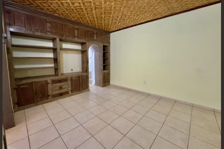 Casa à venda com 4 quartos, 303m² em Vila Paris, Belo Horizonte