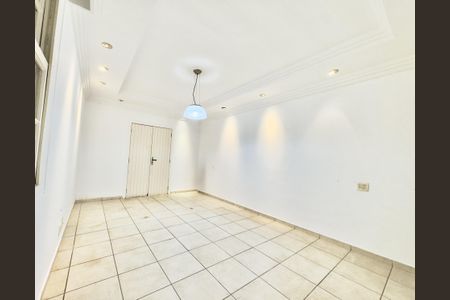 Casa à venda com 303m², 4 quartos e 4 vagas