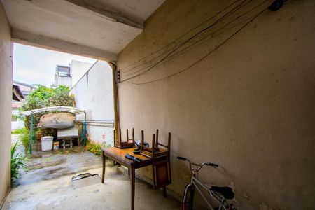 Casa à venda com 264m², 2 quartos e 3 vagas Casa à venda com 264m², 2 quartos e 3 vagasGaragem