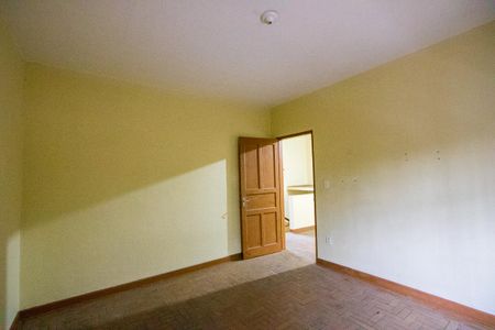 Casa à venda com 264m², 2 quartos e 3 vagas Casa à venda com 264m², 2 quartos e 3 vagasQuarto