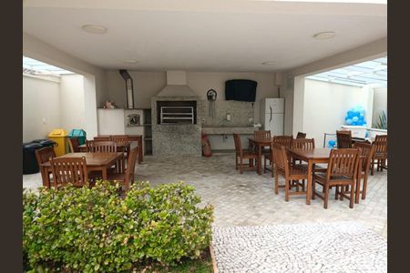 Apartamento à venda com 65m², 2 quartos e 1 vagaCHURRASQUEIRA