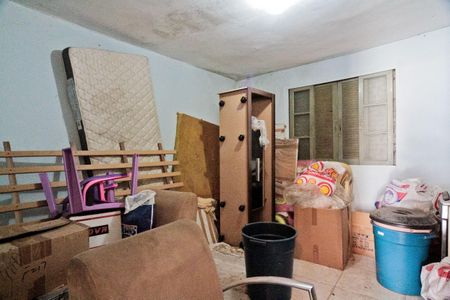 Casa à venda com 300m², 2 quartos e 4 vagasEdícula - quarto