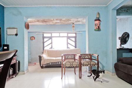 Casa à venda com 300m², 2 quartos e 4 vagasSala