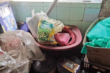 Casa à venda com 300m², 2 quartos e 4 vagasEdícula - banheiro