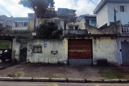 Casa à venda com 300m², 2 quartos e 4 vagasFachada + placa