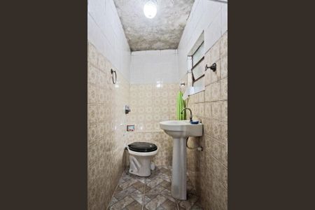 Casa à venda com 300m², 2 quartos e 4 vagasBanheiro 2