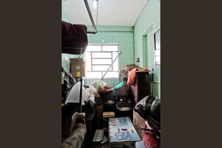 Casa à venda com 300m², 2 quartos e 4 vagasEdícula - banheiro