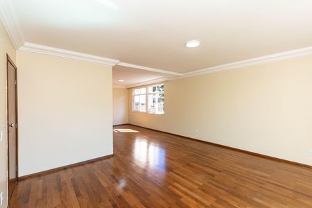 Apartamento para alugar com 150m², 3 quartos e 2 vagas Apartamento para alugar com 150m², 3 quartos e 2 vagasSala