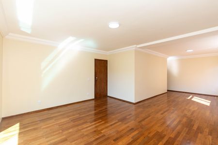 Apartamento para alugar com 150m², 3 quartos e 2 vagas Apartamento para alugar com 150m², 3 quartos e 2 vagasSala